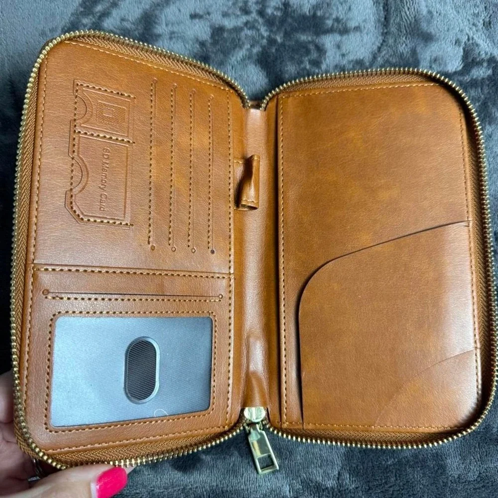 passport holder wallet like new